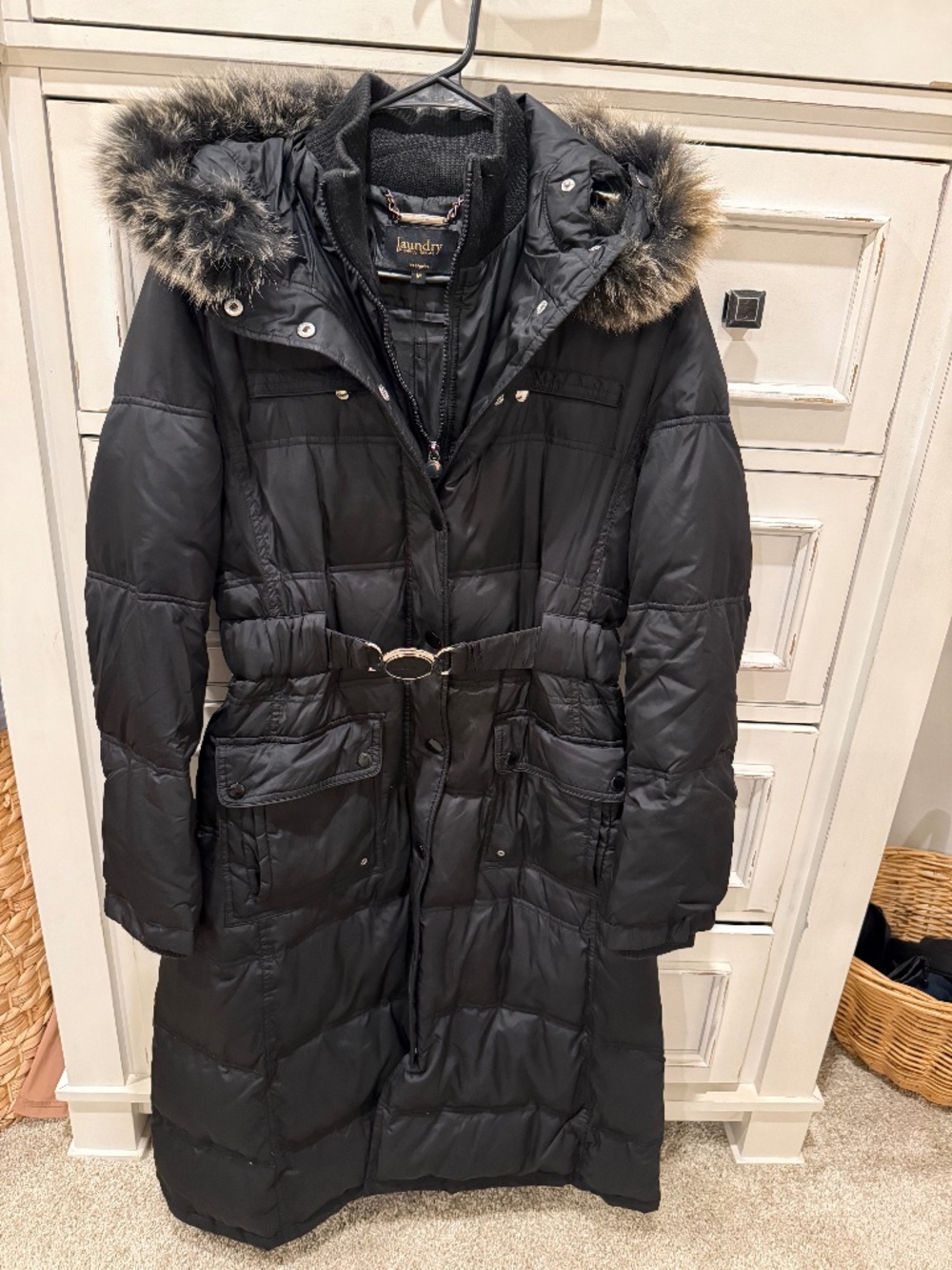 Laundry by Shelli Segal Long Black Belted Puffer Coat Faux Fur Hood Size M